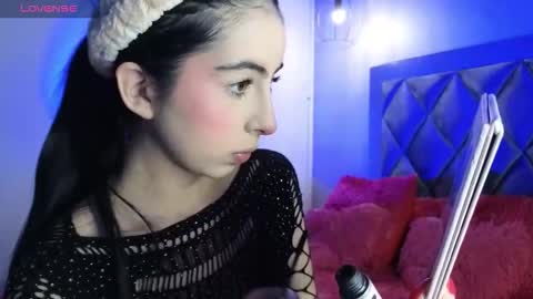 CAMILA online show from October 18, 2025, 9:15 pm