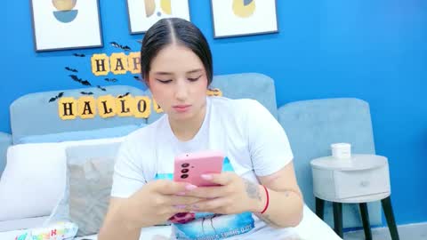 Ashley Evans online show from October 23, 2025, 8:18 pm