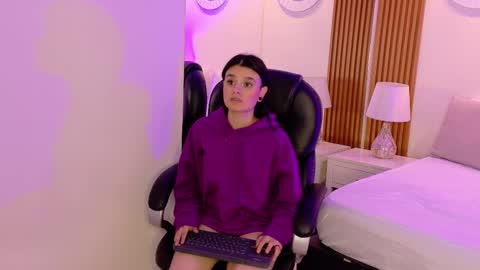 Ashley  online show from October 16, 2025, 5:19 am