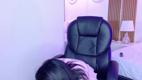 Ashley  online show from October 30, 2025, 4:52 pm