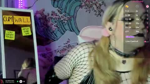 Snapshot of ashleyqt_aus chatting on October 14, 2025, 10:16 am AshleyQT online show from October 14, 2025, 10:16 am