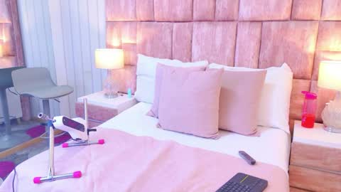 AshleyRoberh online show from April 6, 2026, 7:37 pm