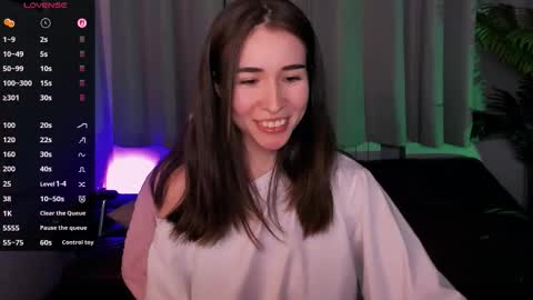 Ashley online show from December 5, 2025, 1:31 pm