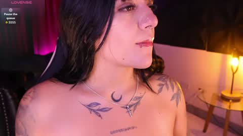 Ashley Lauren online show from April 15, 2026, 7:43 pm