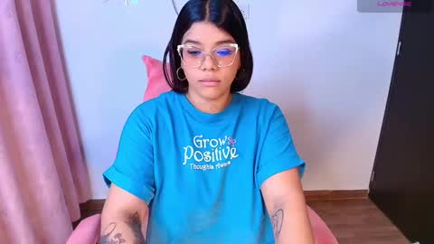 Snapshot of ashleyy18__ chatting on February 17, 2025, 9:24 am Ashleyy18 online show from February 17, 2025, 9:24 am