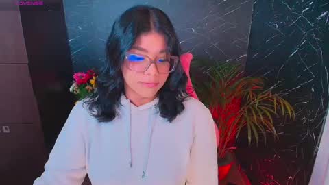 Ashleyy18   online show from October 25, 2025, 2:08 am