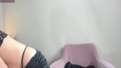 ashly_jones_ online show from March 9, 2025, 6:17 am