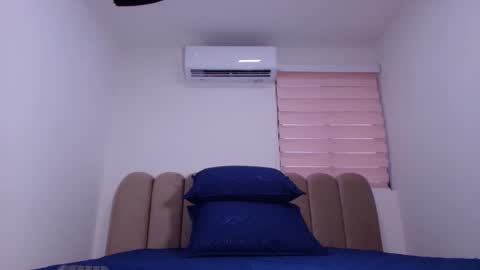 Ashly online show from December 2, 2025, 12:21 pm