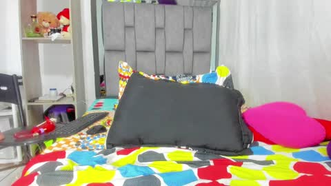 Snapshot of ashlye_hornyx chatting on February 27, 2025, 7:34 am Ashley online show from February 27, 2025, 7:34 am