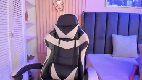 ashlye_miller_ online show from February 8, 2026, 4:38 am