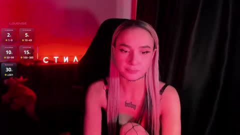 Mila online show from March 17, 2026, 4:39 am