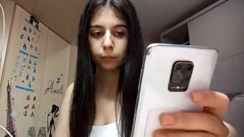 Lina online show from February 8, 2026, 5:22 am