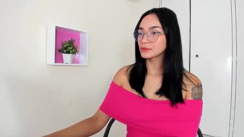 Camila online show from December 31, 2024, 1:19 pm