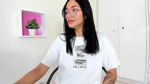 Camila online show from January 11, 2025, 1:11 pm