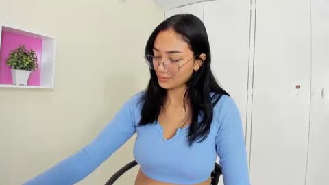 Camila online show from January 30, 2025, 1:10 pm