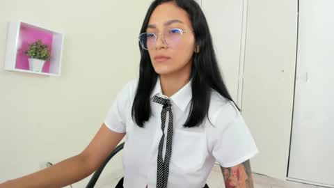 Camila online show from October 27, 2025, 7:51 pm