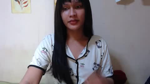 Snapshot of asian_glamm chatting on November 8, 2025, 6:51 pm ANITA online show from November 8, 2025, 6:51 pm