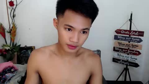 asian_lover05 online show from November 10, 2025, 5:06 am
