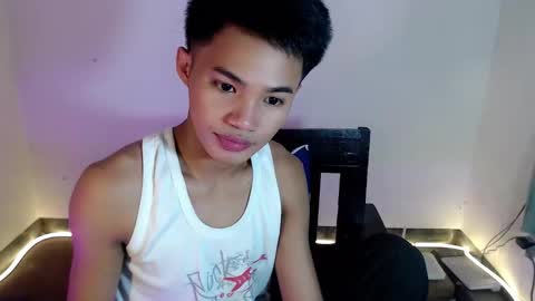 asian_lover05 online show from February 9, 2026, 4:33 pm