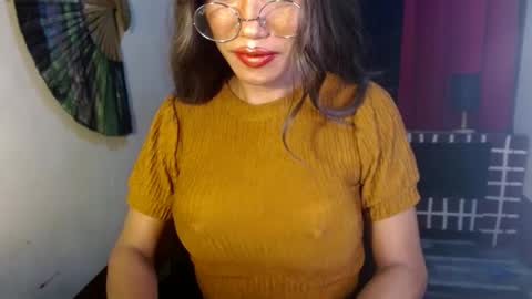 Snapshot of asian_petit19 chatting on December 8, 2024, 4:28 pm Lovely online show from December 8, 2024, 4:28 pm