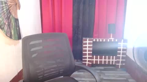 Snapshot of asian_petit19 chatting on December 9, 2024, 4:37 pm Lovely online show from December 9, 2024, 4:37 pm