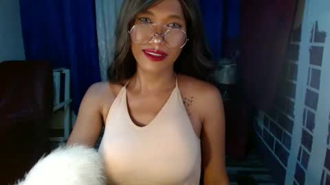 Snapshot of asian_petit19 chatting on January 20, 2025, 7:04 am Lovely online show from January 20, 2025, 7:04 am