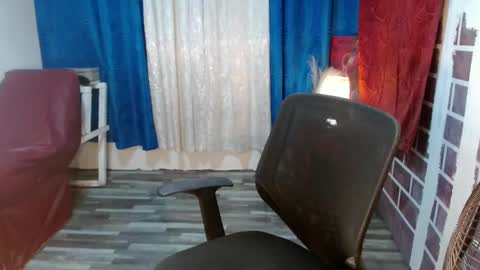 Snapshot of asian_petit19 chatting on January 22, 2025, 6:10 am Lovely online show from January 22, 2025, 6:10 am