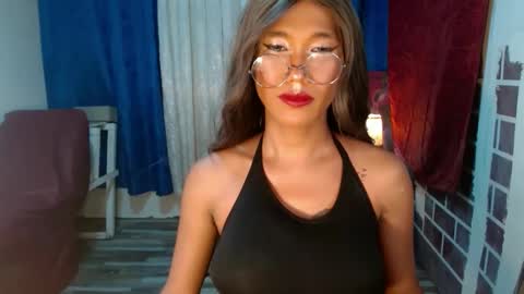 Snapshot of asian_petit19 chatting on January 23, 2025, 3:26 am Lovely online show from January 23, 2025, 3:26 am