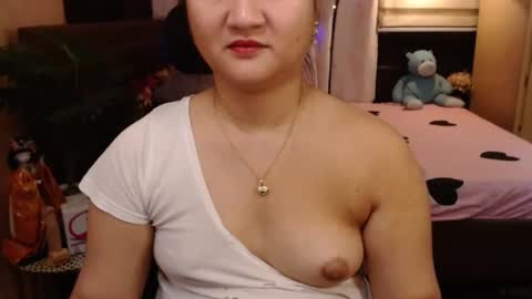 Snapshot of asian_princess15 chatting on February 5, 2025, 10:41 am angela online show from February 5, 2025, 10:41 am