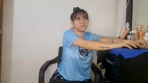 Snapshot of asian_sweet_damara chatting on October 14, 2025, 3:24 pm Damara Roland online show from October 14, 2025, 3:24 pm