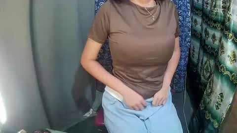 asian_trish online show from April 9, 2026, 11:10 pm