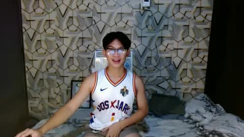 Snapshot of asian_wayne chatting on December 5, 2024, 1:28 pm wayne online show from December 5, 2024, 1:28 pm