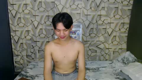 Snapshot of asian_wayne chatting on December 11, 2024, 3:26 pm wayne online show from December 11, 2024, 3:26 pm