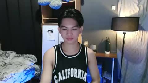 Snapshot of asian_wayne chatting on January 23, 2025, 3:48 am wayne online show from January 23, 2025, 3:48 am