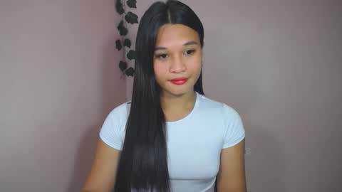 Snapshot of asian_yannie chatting on February 2, 2026, 7:01 pm Yan online show from February 2, 2026, 7:01 pm