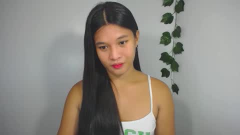 Snapshot of asian_yannie chatting on February 11, 2026, 7:41 pm Yan online show from February 11, 2026, 7:41 pm