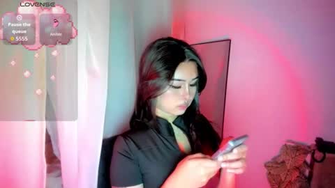 Hien online show from April 9, 2026, 1:38 am