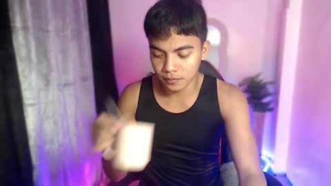 Snapshot of asianboyhunt chatting on October 9, 2025, 7:56 pm Fev online show from October 9, 2025, 7:56 pm