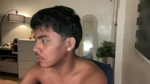 Snapshot of asianboyhunt chatting on July 26, 2026, 9:32 pm Fev online show from July 26, 2026, 9:32 pm