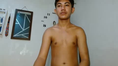 Snapshot of asiancockhero22 chatting on September 23, 2025, 1:52 am HERO online show from September 23, 2025, 1:52 am