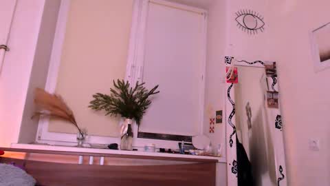 asiancvnt online show from January 10, 2026, 7:37 pm