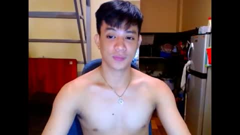 asiandreamboyx online show from April 21, 2026, 2:51 am