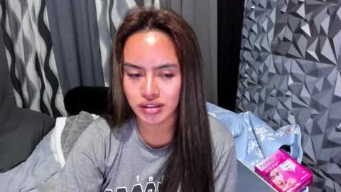 JOSHUA AND SAMIRA online show from January 19, 2026, 1:04 pm