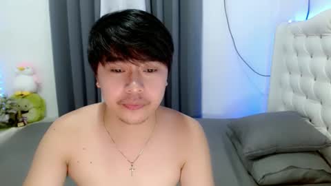 Snapshot of asianroy_x chatting on February 1, 2025, 2:56 pm Roy online show from February 1, 2025, 2:56 pm