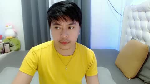 Snapshot of asianroy_x chatting on March 2, 2025, 2:32 pm Roy online show from March 2, 2025, 2:32 pm