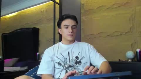 Aslan  online show from March 14, 2026, 3:45 am