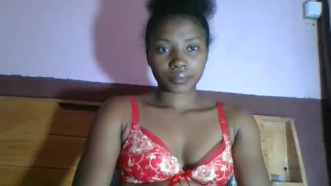 asmiraa online show from February 2, 2026, 6:50 pm