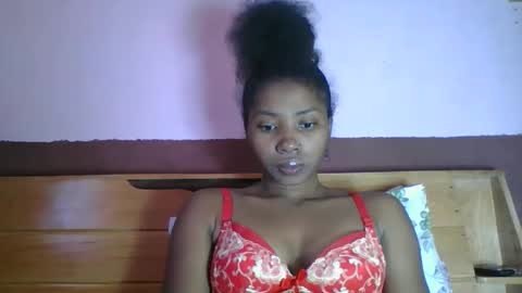 asmiraa online show from February 17, 2026, 8:33 am