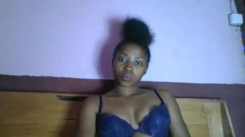 asmiraa online show from February 20, 2026, 7:36 pm