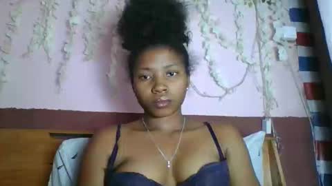 asmiraa online show from June 3, 2026, 8:14 pm
